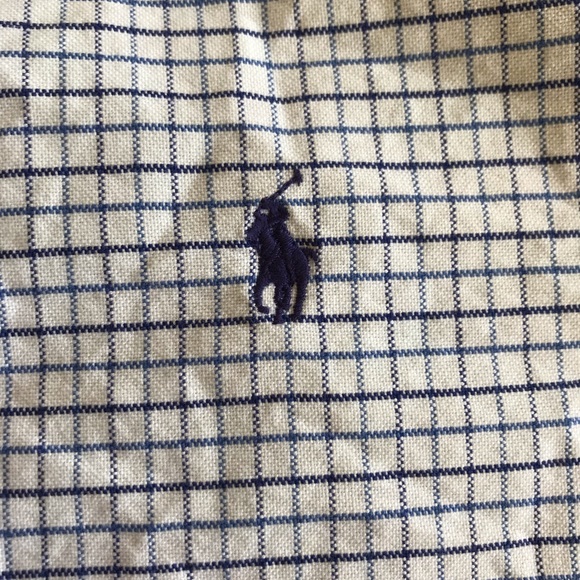 Button down - Picture 2 of 2